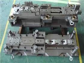 五金彈片模具下機(jī)注意事項與塑膠制品生產(chǎn)規(guī)范